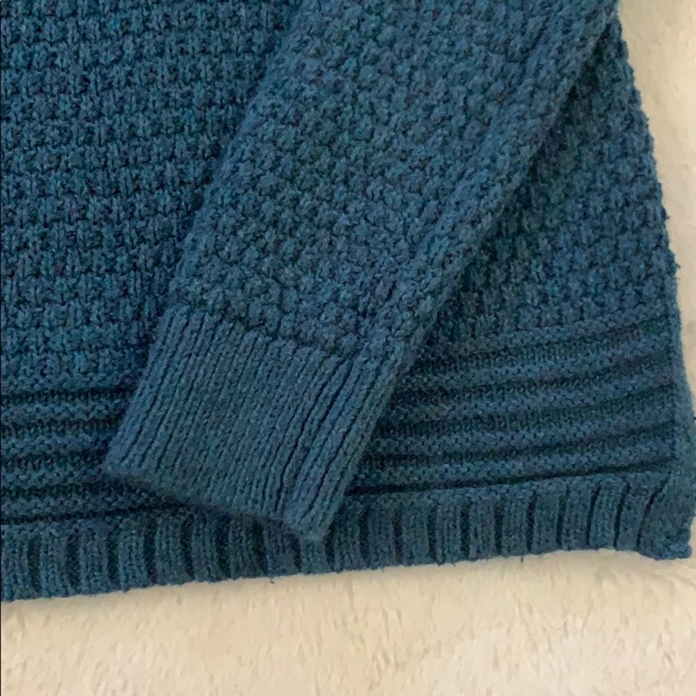 Sweater - Picture 4 of 6